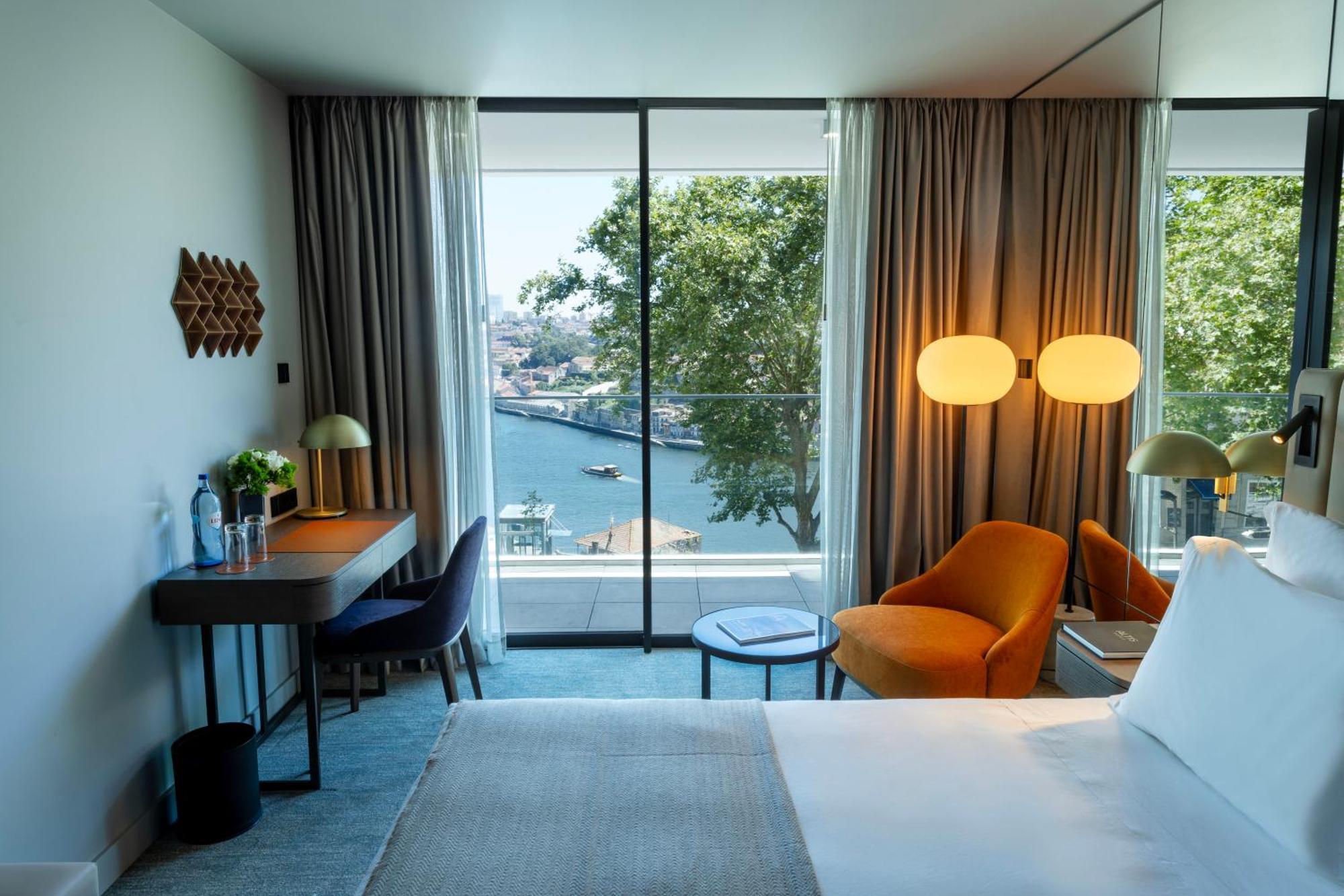 Hébergement Deluxe - Vue sur Rivière (2e, 3e et 4e Étage)